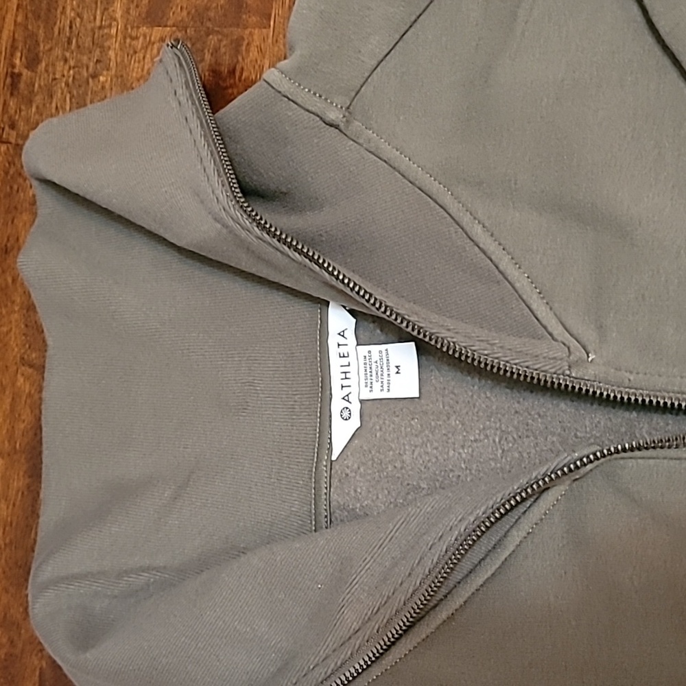 Athleta Easy Fleece 1/4 Zip Sweatshirt Size Medium NWT - Picture 6 of 6